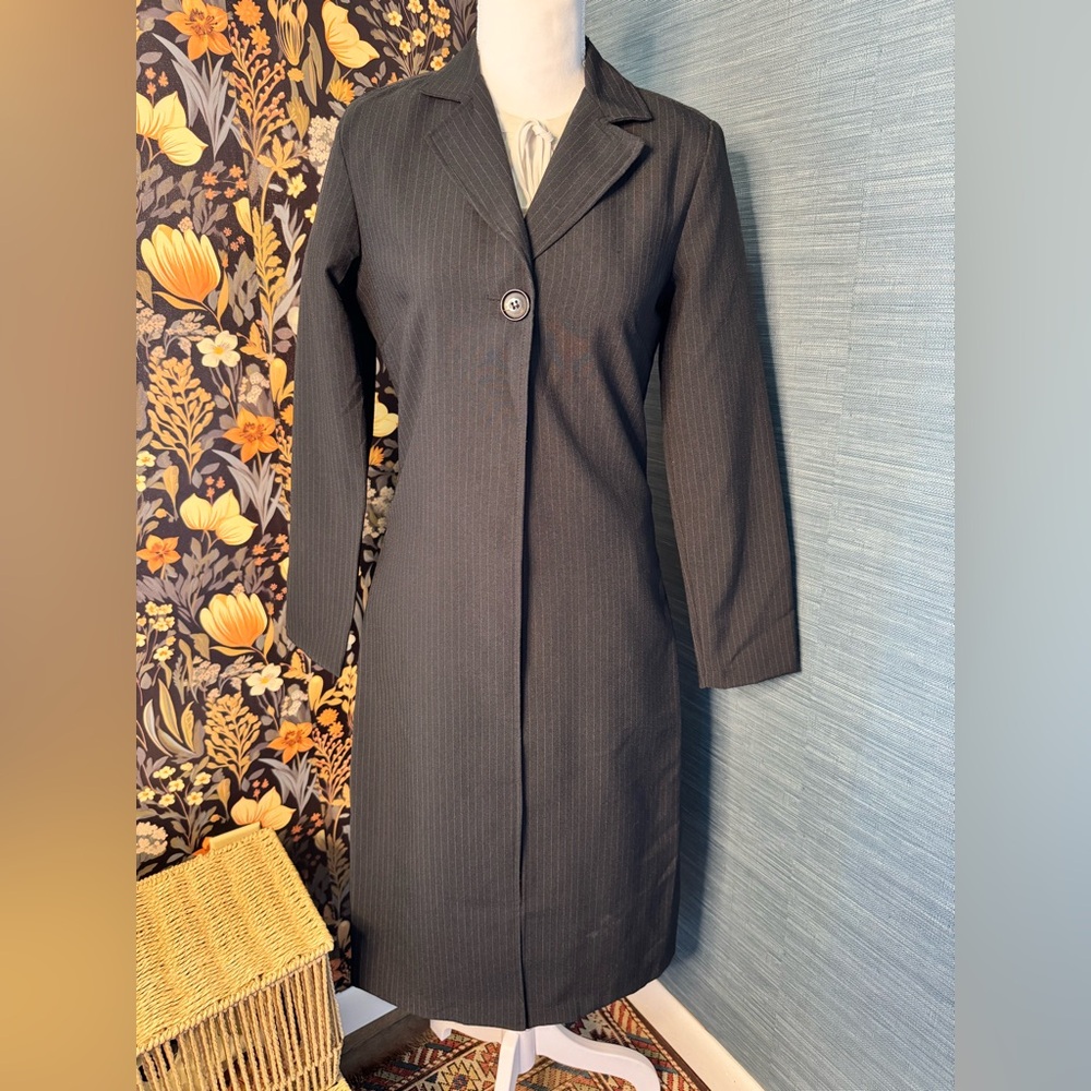 VINTAGE pinstripe CHARCOAL skirt WITH DUST JACKET XS